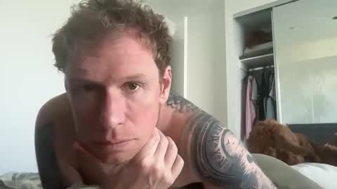 Snapshot of curiousmike6 chatting on 27, 4, 2026 curiousmike6 online show from 27, 4, 2026