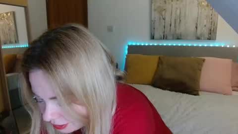 FREE Instagram dancingneighbour online show from 28, 2, 2026