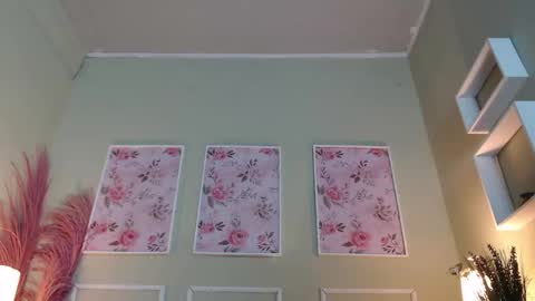 Snapshot of curlydani chatting on 20, 11, 2025 DANI online show from 20, 11, 2025