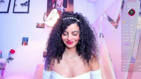 Snapshot of curlyrose_ chatting on 11, 3, 2025 Rose online show from 11, 3, 2025