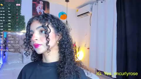 Snapshot of curlyrose_ chatting on 17, 9, 2025 Rose online show from 17, 9, 2025