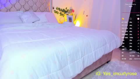 Snapshot of curlyrose_ chatting on 19, 9, 2025 Rose online show from 19, 9, 2025