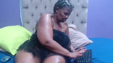 curveychubbyzoe online show from 14, 12, 2025