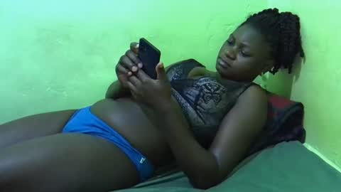 Snapshot of curvy_corazon1 chatting on 12, 10, 2025 curvy_corazon1 online show from 12, 10, 2025