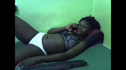 Snapshot of curvy_corazon1 chatting on 13, 10, 2025 curvy_corazon1 online show from 13, 10, 2025