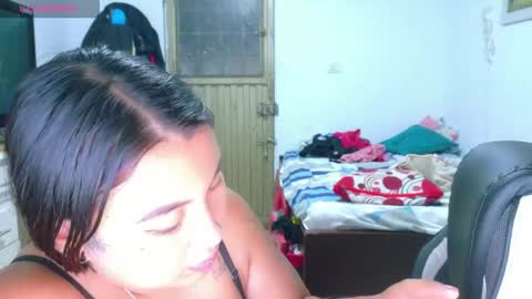 Snapshot of curvybigass_ chatting on 20, 4, 2026 Sofia online show from 20, 4, 2026