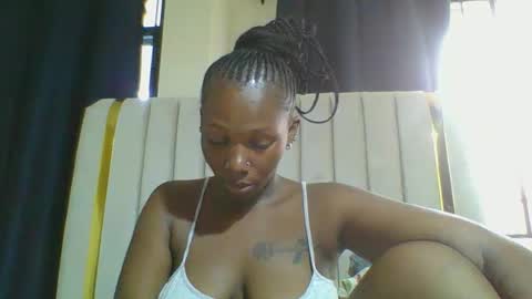 Snapshot of curvybootyj chatting on 12, 2, 2025 CuteJJudy online show from 12, 2, 2025