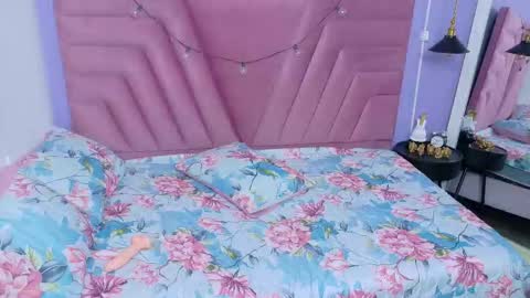 Snapshot of curvybrunnete chatting on 16, 12, 2025 curvybrunnete online show from 16, 12, 2025