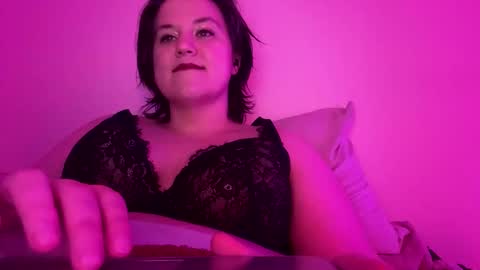 Snapshot of curvyflora chatting on 21, 2, 2025 CurvyFlora online show from 21, 2, 2025