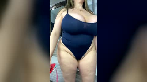 Snapshot of curvyfunlover chatting on 25, 3, 2026 curvyfunlover online show from 25, 3, 2026