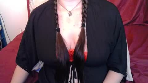 Snapshot of curvygamerceline chatting on 8, 10, 2025 Celine Fawe online show from 8, 10, 2025