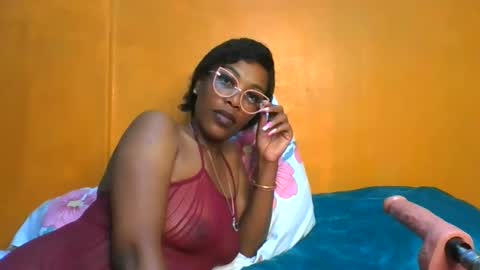 Snapshot of curvylyin chatting on 16, 3, 2026 curvylyin online show from 16, 3, 2026