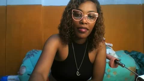 Snapshot of curvylyin chatting on 28, 3, 2026 curvylyin online show from 28, 3, 2026