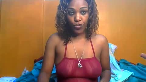 Snapshot of curvylyin chatting on 8, 5, 2026 curvylyin online show from 8, 5, 2026