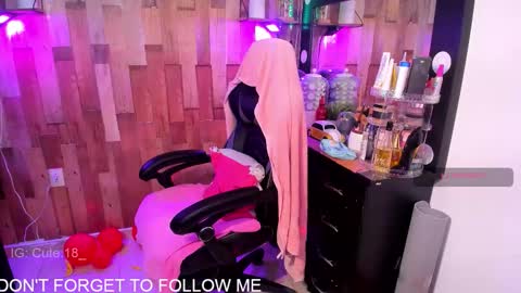    Independent Model online show from 10, 11, 2025