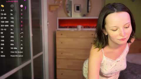 Snapshot of cute_emiliya chatting on 27, 6, 2026 Emily online show from 27, 6, 2026