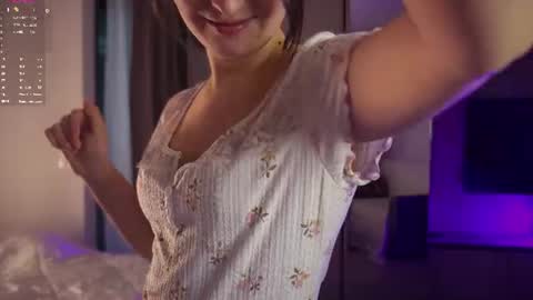 Snapshot of cute_emiliya chatting on 22, 7, 2026 Emily online show from 22, 7, 2026