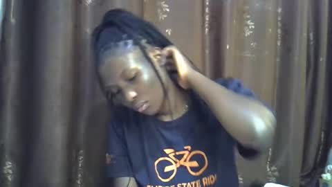 cute_emmy1 online show from 25, 10, 2025