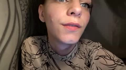 Snapshot of cute_foxis chatting on 16, 6, 2026 cute_foxis online show from 16, 6, 2026