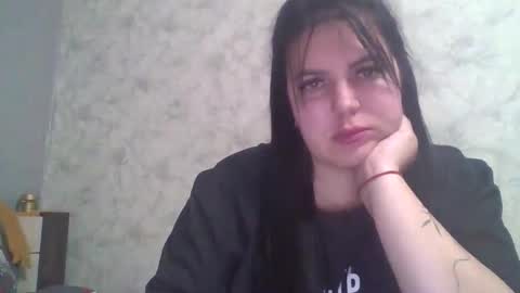 Snapshot of cute_girl95 chatting on 18, 12, 2025 cute_girl95 online show from 18, 12, 2025