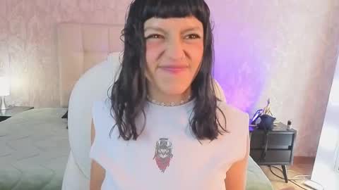 Snapshot of cute_hollywood chatting on 6, 5, 2026 Sofa online show from 6, 5, 2026
