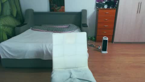 cute_jes online show from 10, 1, 2026