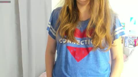 Snapshot of cute_kate0 chatting on 22, 10, 2025 cute_kate0 online show from 22, 10, 2025