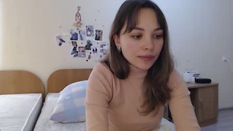 Snapshot of cute_labuba chatting on 15, 12, 2025 labubu D online show from 15, 12, 2025