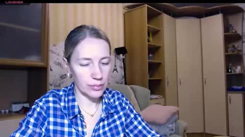 cute_lion_ online show from 16, 2, 2026