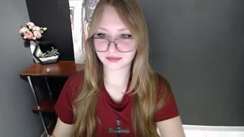 Snapshot of cute_minx chatting on 6, 3, 2026 Veronica online show from 6, 3, 2026