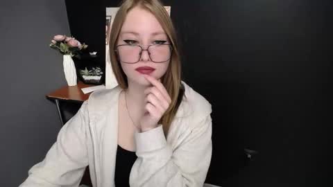 Snapshot of cute_minx chatting on 3, 4, 2026 Veronica online show from 3, 4, 2026