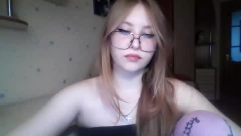 Snapshot of cute_minx chatting on 20, 5, 2026 Veronica online show from 20, 5, 2026