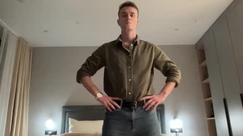 cute_skywalker online show from 1, 11, 2025