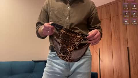 Snapshot of cute_skywalker chatting on 11, 4, 2026 cute_skywalker online show from 11, 4, 2026