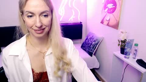 Snapshot of cute_smile_shy chatting on 16, 5, 2026 cute_smile_shy online show from 16, 5, 2026
