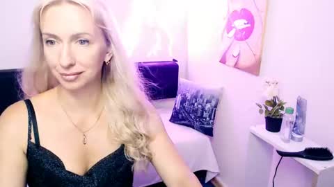 Snapshot of cute_smile_shy chatting on 11, 7, 2026 cute_smile_shy online show from 11, 7, 2026