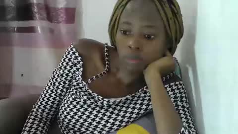 cute_sonny online show from 23, 2, 2025