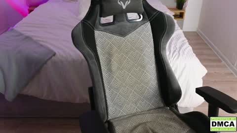 Thomas -  online show from 27, 1, 2025