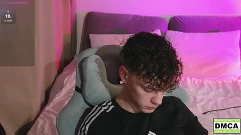 Snapshot of cute_thomas chatting on 5, 3, 2026 Thomas - online show from 5, 3, 2026