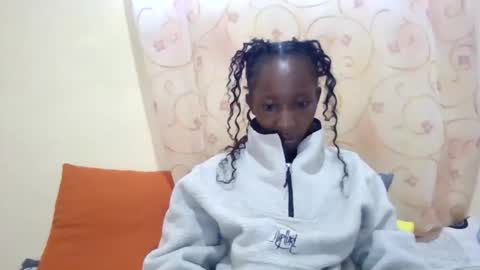 cute_xeniah online show from 5, 10, 2025