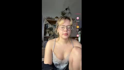 Snapshot of cuteasfuck_ chatting on 2, 3, 2025 Amy online show from 2, 3, 2025