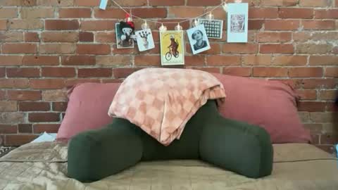 Snapshot of cuteballoons chatting on 20, 4, 2026 CuteBalloons online show from 20, 4, 2026