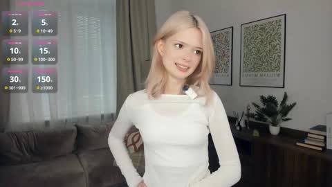 Snapshot of cutebrutality chatting on 7, 10, 2025 Alice online show from 7, 10, 2025