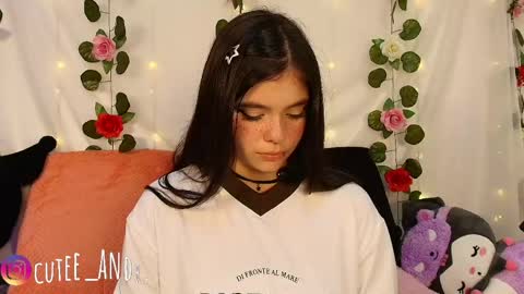 Snapshot of cutee_andrea chatting on 6, 5, 2026 Andrea 3 online show from 6, 5, 2026
