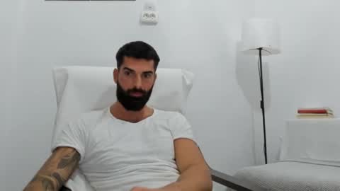 Snapshot of cuteeboy chatting on 14, 10, 2025 cuteeboy online show from 14, 10, 2025
