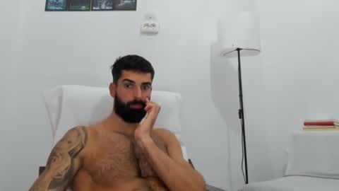 Snapshot of cuteeboy chatting on 16, 10, 2025 cuteeboy online show from 16, 10, 2025