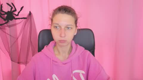 Elli online show from 27, 10, 2025