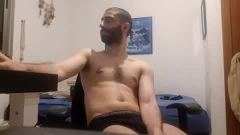 cuteguy52 online show from 22, 7, 2026