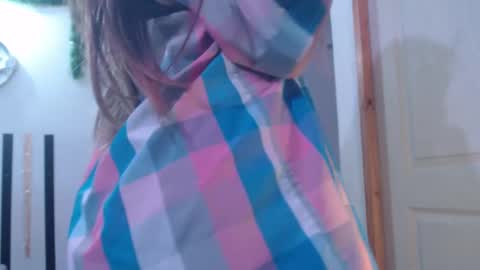 Snapshot of cutehaome chatting on 23, 9, 2025 haome online show from 23, 9, 2025