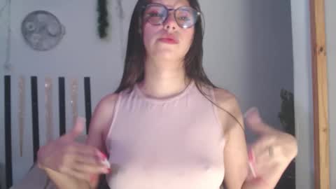 Snapshot of cutehaome chatting on 5, 10, 2025 haome online show from 5, 10, 2025